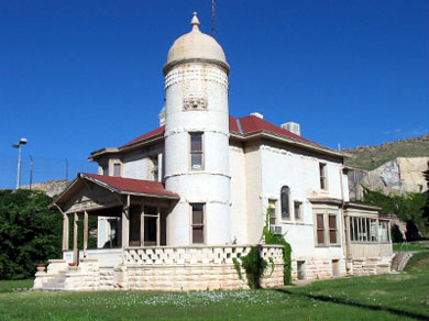An old building in Cañon City