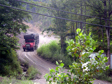A coal truck with a fresh load (40–80 tons of coal)