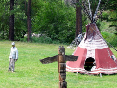 Frightening lawn statues