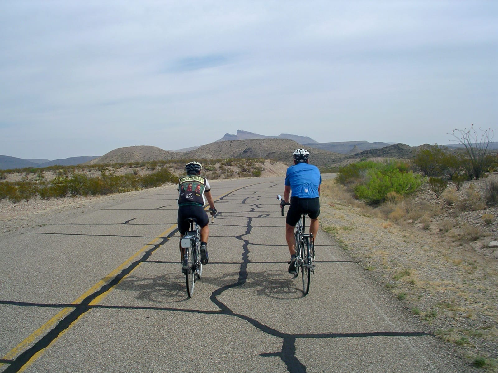 Mickey and Steve feeling light without their panniers